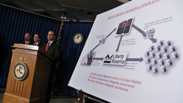 Прокуратурата показва схемата на работа на Liberty Reserve. Снимка: Ройтерс