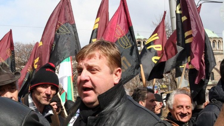 Лидерът на ВМРО Красимир Каракачанов на протест. Снимка: Булфото