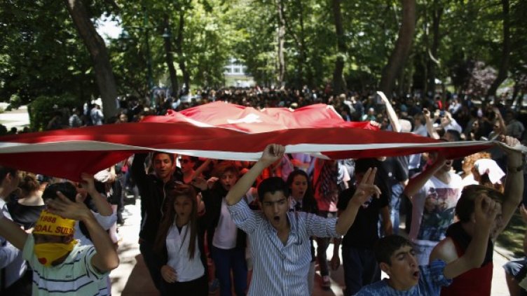 Не стихват протестите в Турция. Снимка: Reuters