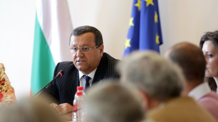 Хасан Адемов откри заседанието на Обществения съвет към МТСП. Снимка: БТА