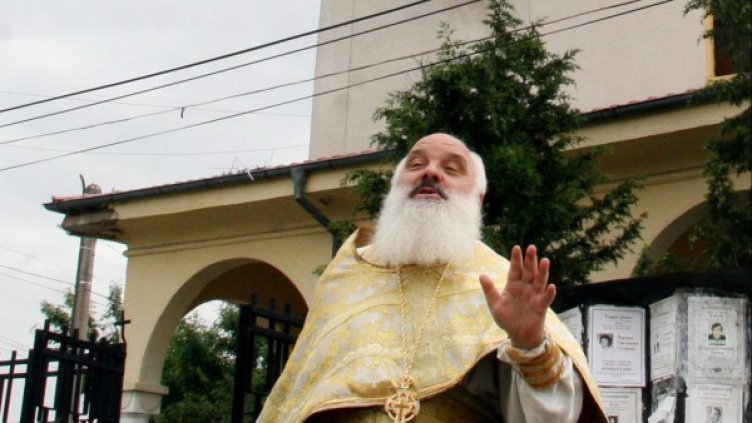 Отец Стоян. Снимка: БулФото