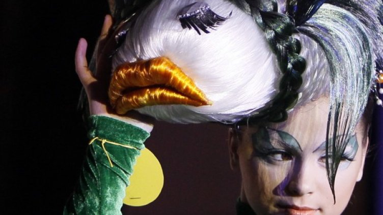 Жените държат много на прическата си. Снимка: Reuters