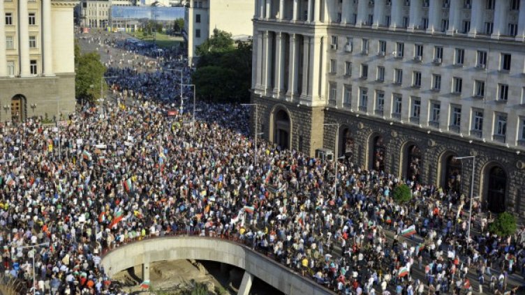 Четвърти пореден ден на протести срещу кабинета "Орешарски". Снимка: БТА