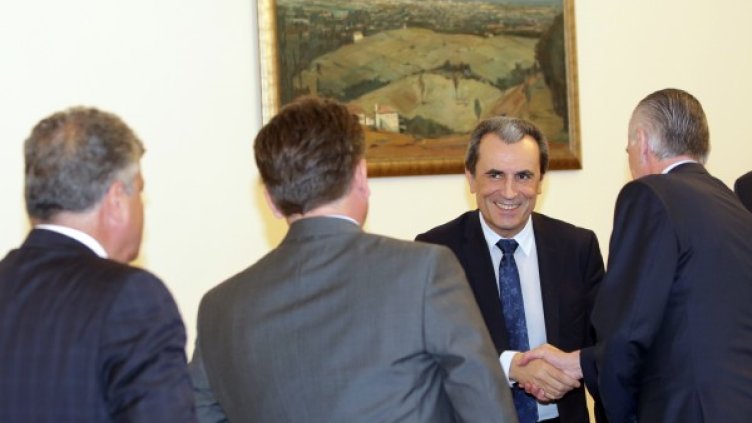 Премиерско щастие. Снимка: БТА