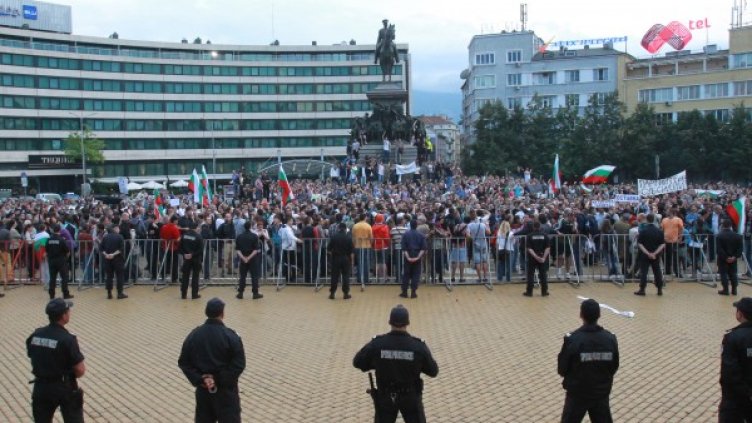 33% от българите искат бърза оставка на правителството. Снимка: БТА