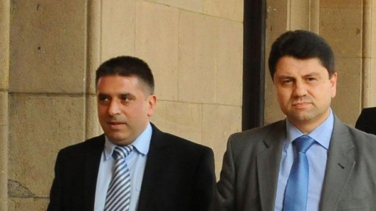Депутатите от ГЕРБ Данаил Кирилов и Красимир Ципов внесоха искането в КС. Снимка: Булфото, архив