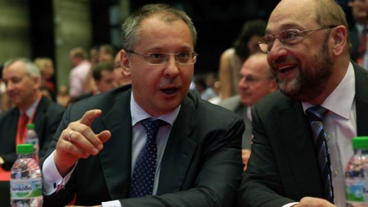 Шулц изчетка Станишев. Снимка: БТА