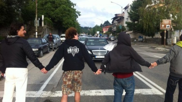 Според НСО в тази кола не е бил премиерът Орешарски. Снимка: Twitter