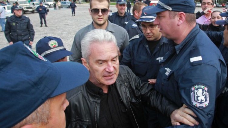 Полицаите помагат на протестиращите, настоя Сидеров. Снимка: БТА