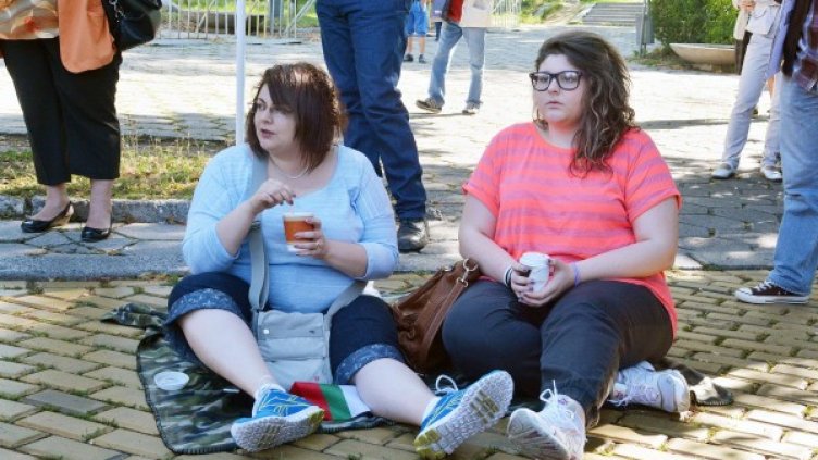 Кафетата са пред парламента. Снимка: Булфото