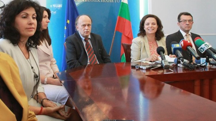 Министърът на здравеопазването д-р Таня Андреева се срещна с пациентски организации. Снимка: БТА