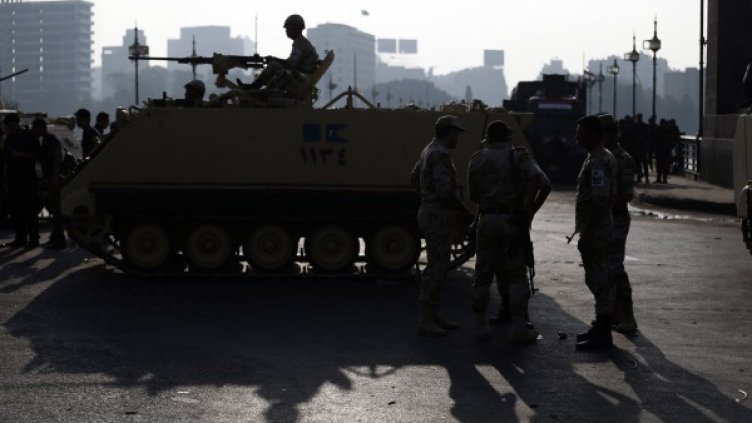 35 души са убити при нападение пред щаба на Републиканската гвардия в Кайро. Снимка: БТА