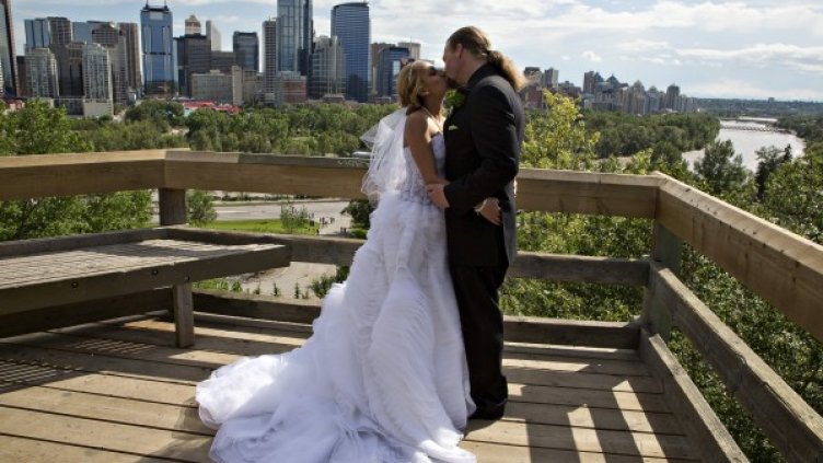 Сватбата си е сватба, моминското име си остава. Снимка: Reuters