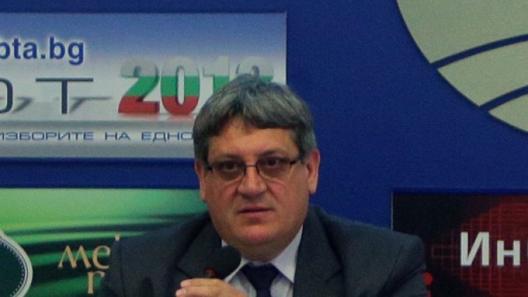 Бившият шеф на НЗОК Пламен Цеков