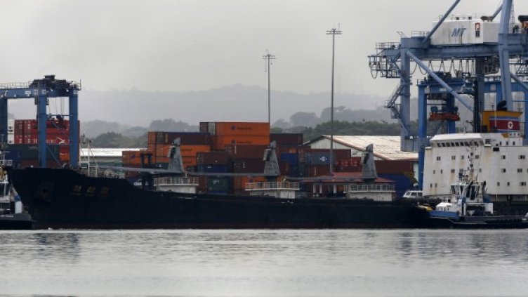 Задържаният севернокорейски кораб. Снимка: Reuters