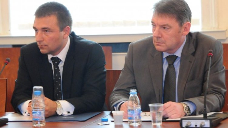 Писанчев (вдясно) ще послуша ли премиера да си вземе за заместник Недялков (вляво). Снимка: Булфото