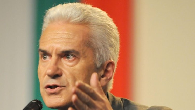 Волен Сидеров видя пияни на протеста и децата им - вандали. Снимка: Булфото