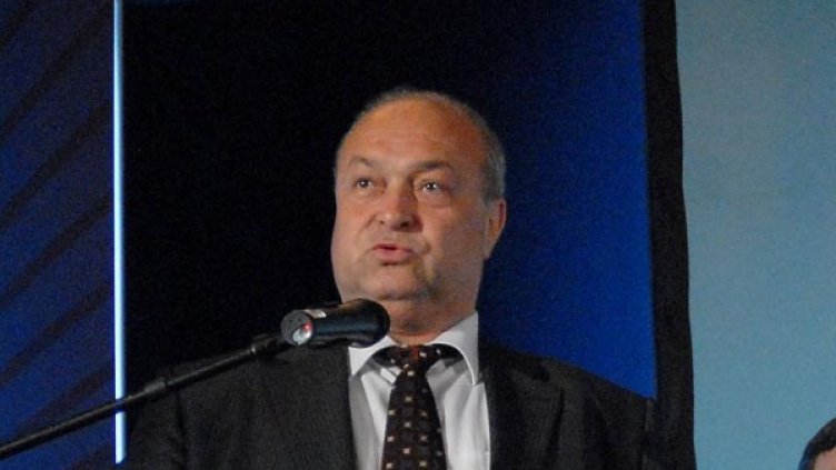 Погребаха жив Камен Ситнилски. Булфото, архив