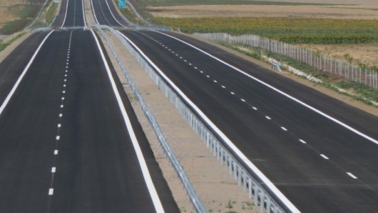 Вече втора седмица си имаме магистрала. Снимка: Булфото