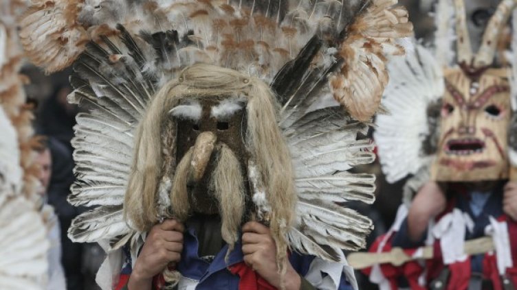 Специална кукерска награда ще бъде учредена в памет на Иван Лазаров. Снимка: Булфото