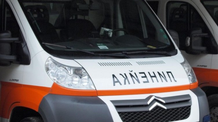 Детето е откарано в болница. Снимка: архив Булфото