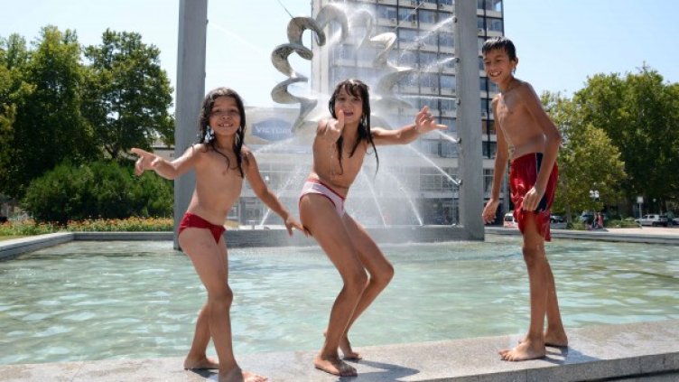 Кой където свари крачоли запрята и се мята във водата 