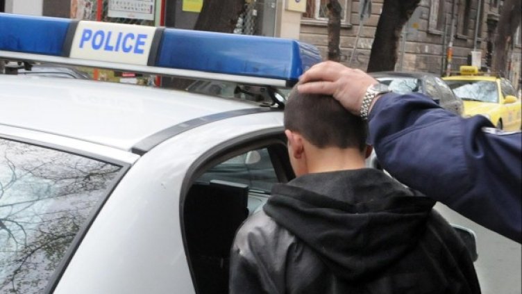 Момчетата са задържани. Снимка: архив Булфото