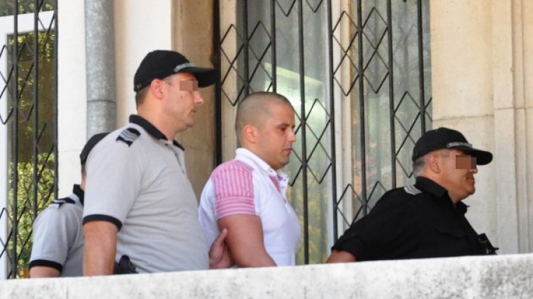 Ваньо Минков влиза в съда. Снимка: Булфото