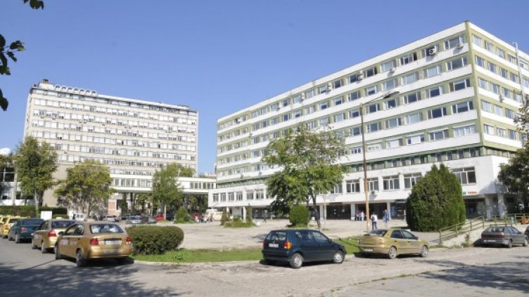 Болницата в Бургас където са настанени децата. Снимка: архив, Булфото