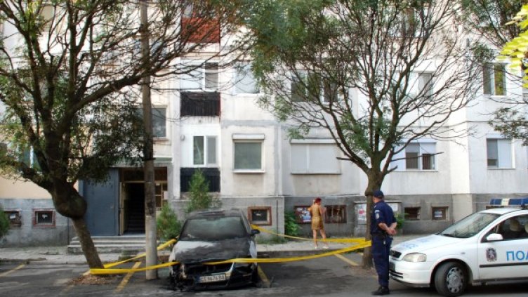 Опожареният автомобил. Снимка: БТА