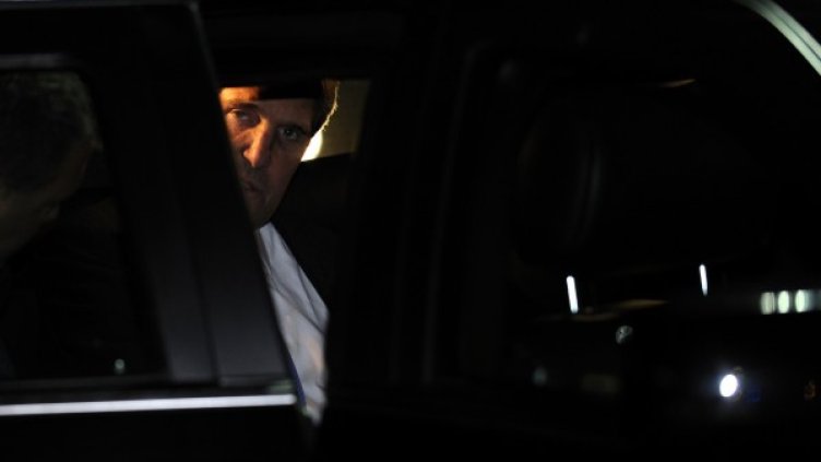 Джон Кери на летището във Вилнюс. Снимка: БТА