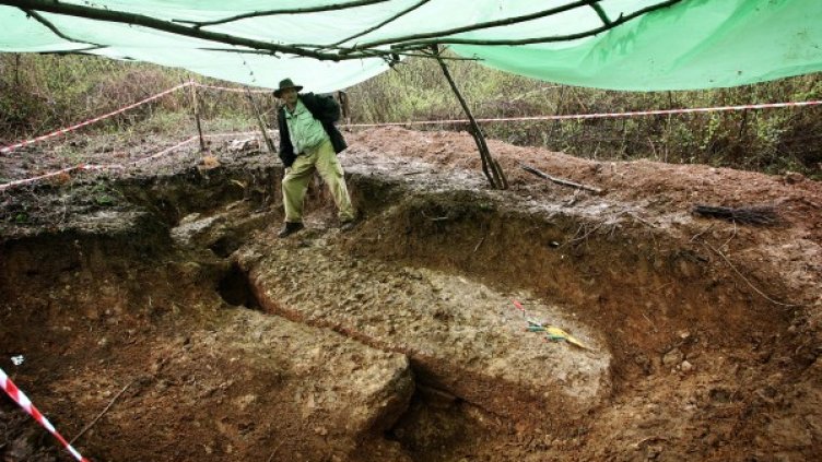 Семир Османагич на мястото на разкопките. Снимка: архив, Reuters