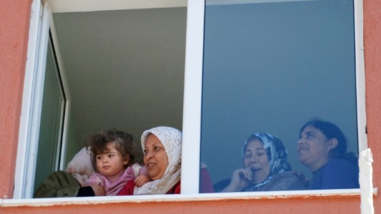 Бежанци в центъра за временно настаняване в село Пъстрогор. Снимка: БТА