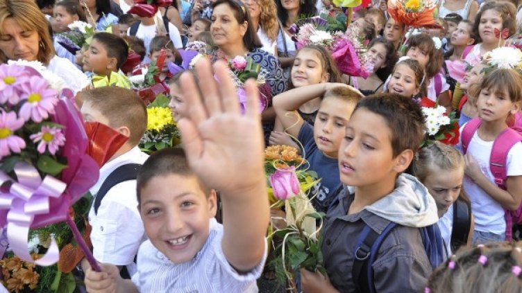 Първият учебен ден наближава. Снимка: Булфото