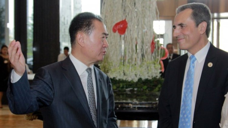 Ван Цзянлин и Пламен Орешарски. Снимка: МС