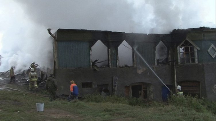 В пожара е загинала санитарка, докато спасявала хора. Снимка: БТА