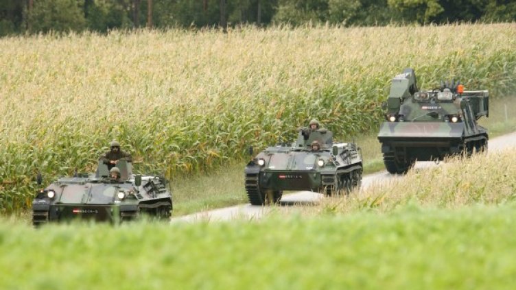 Австрийската армия също участва в операцията. Снимка: Reuters