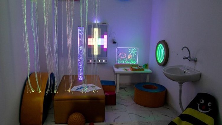 Сензорна зала в Кърджали променя живота на над 100 деца със затруднения в развитието