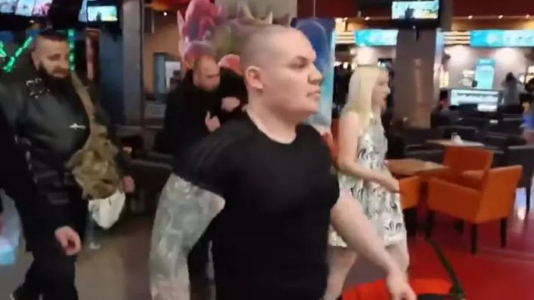 Окончателно: Куката, Чеченеца и Емили Тротинетката ще платят по 2000 лв. за клипа в мола