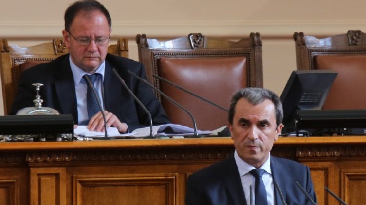Премиерът Пламен Орешарски в парламента. Снимка: БТА