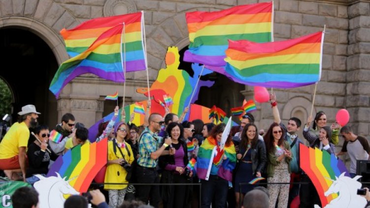 "София прайд" развя цветни знамена