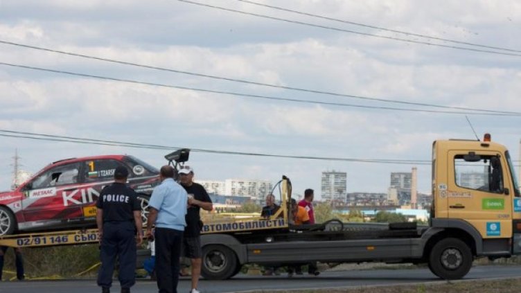 Катастрофиралата кола на Царски. Снимка: Булфото