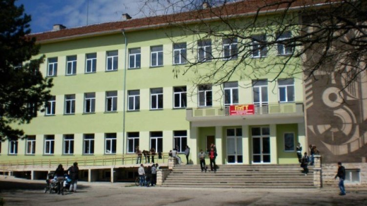 Професионалната гимназия по транспорт в Борован. Снимка: Facebook