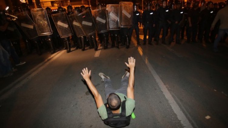 Месеци придължават протестите срещу правителството и контрапротестите в негова защита. Снимка: БТА, архив