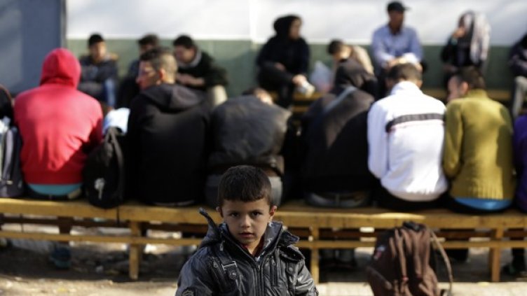 Сирийски бежанци в центъра в Елхово. Снимка: Ройтерс, архив