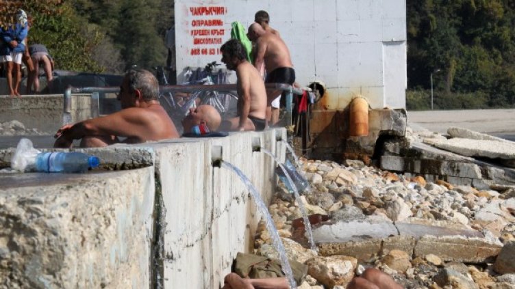 Слънчев ден във Варна. Време пак за плаж