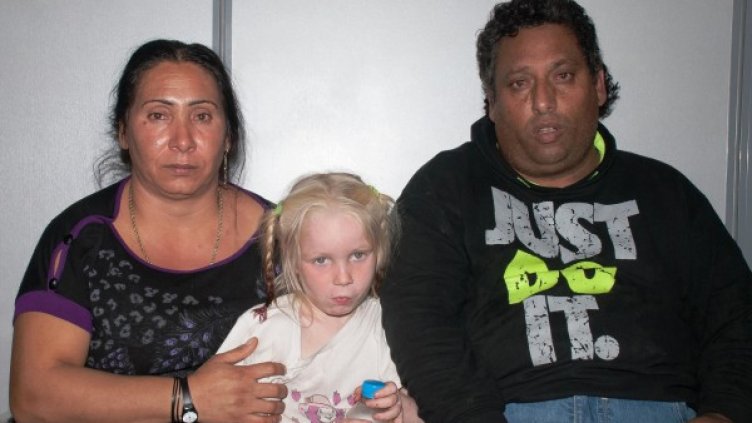 Мария с Елефтерия Димопуло и Христос Салис. Снимка: Reuters