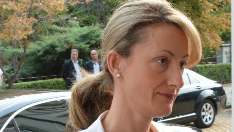 Зинаида Златанова, Архив: Булфото