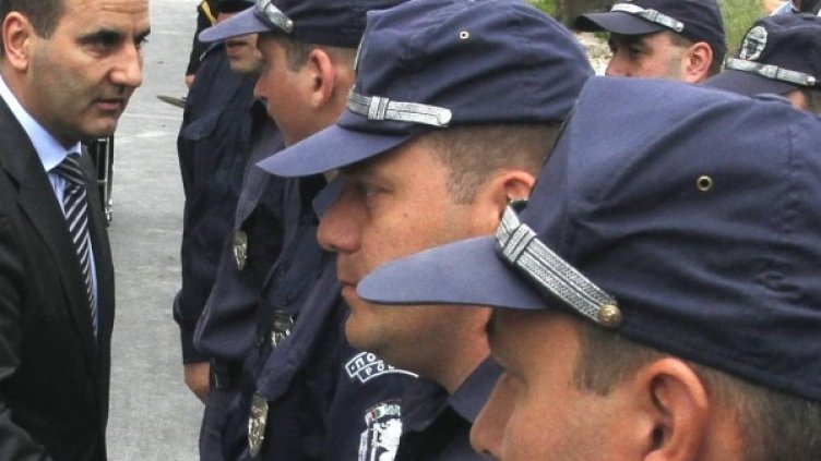 Цветанов сред полицаи по времето, когато оглавяваше МВР. Снимка: архив, Булфото