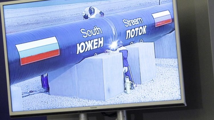 Първата "заварка" в компресорната станция в село Расово. Снимка: БТА